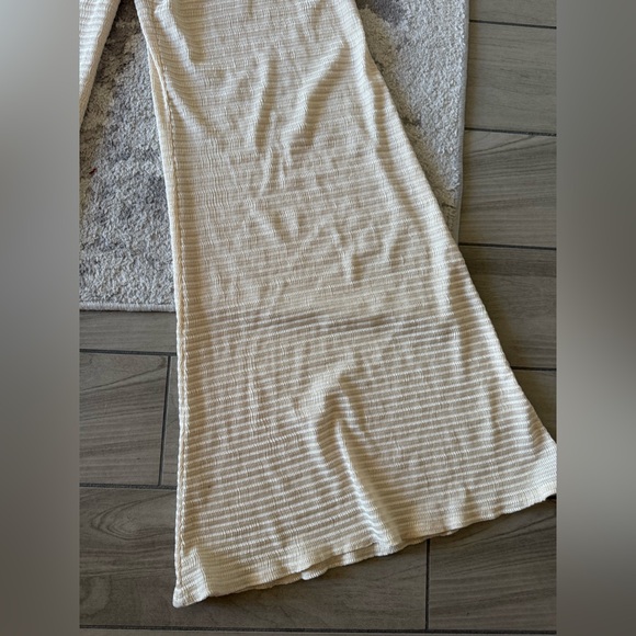 PrettyLittleThing Beige Ribbed Trousers - Picture 3 of 8